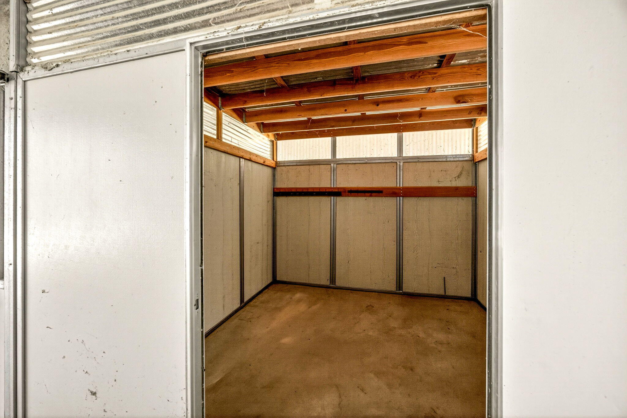 2467 Eastside Road Jacksonville, OR 97530 - Photo 26 of 85 a view of an empty room