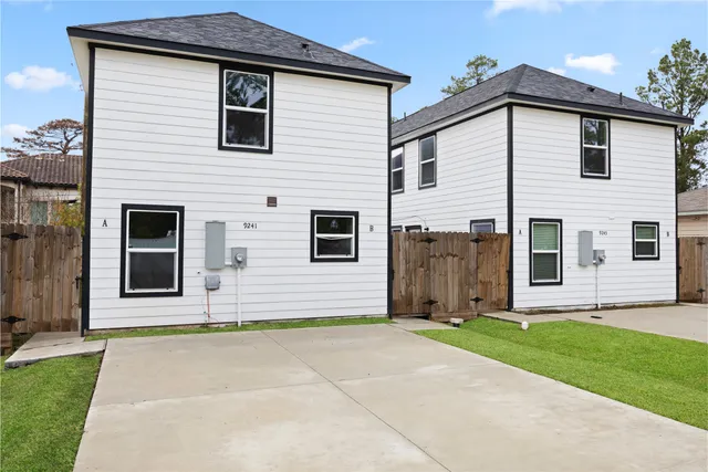 $395,000 | 9241 Seeker Street, Houston, TX 77028
