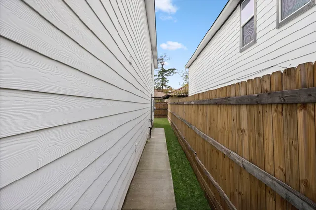 $395,000 | 9241 Seeker Street, Houston, TX 77028