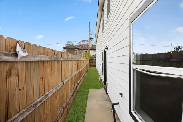 $395,000 | 9241 Seeker Street, Houston, TX 77028