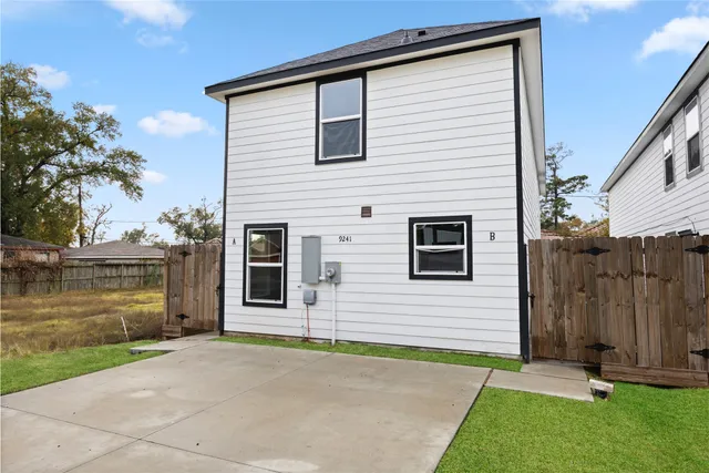 $395,000 | 9241 Seeker Street, Houston, TX 77028