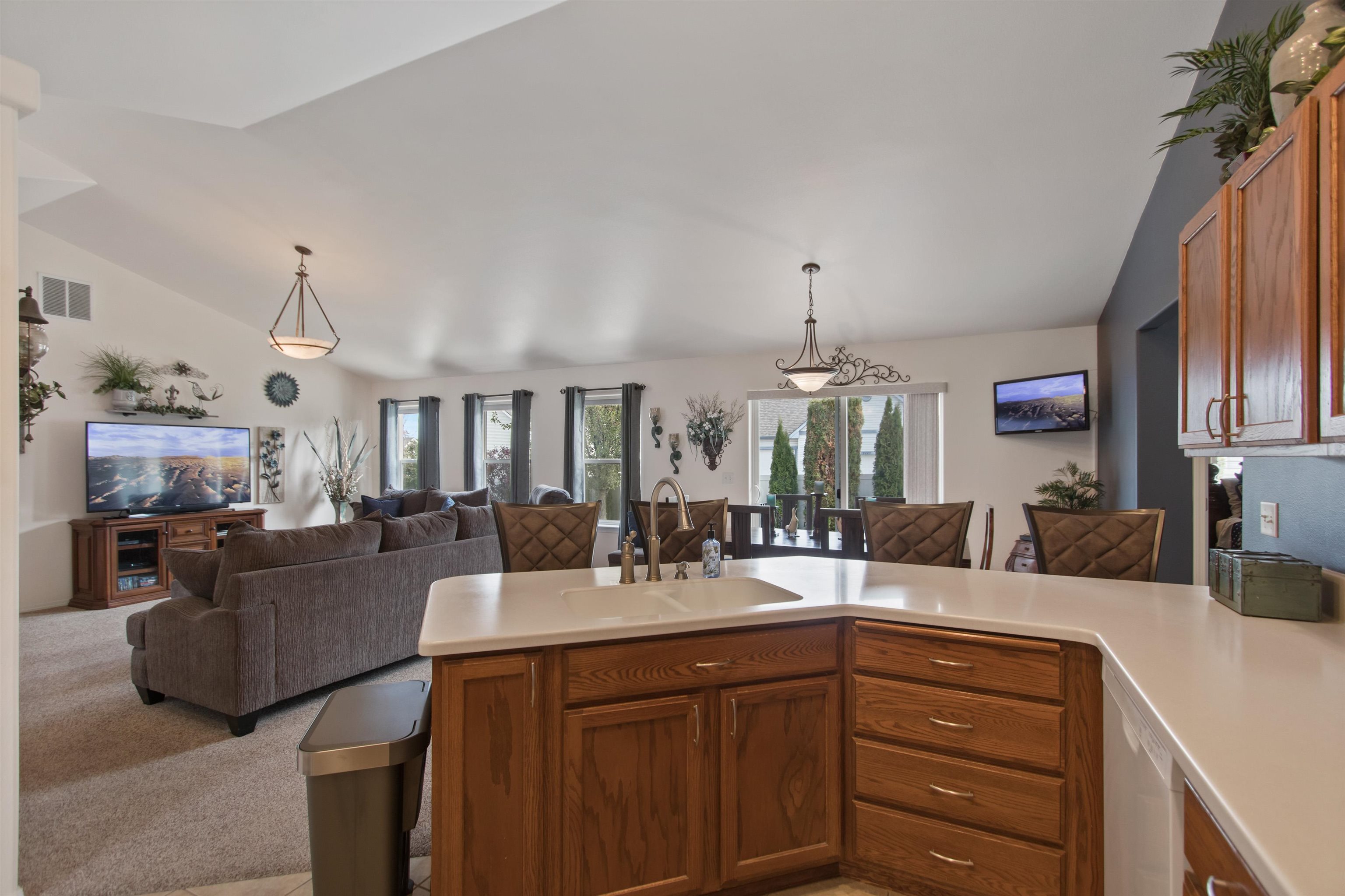 617 South Holiday Road Spokane Valley, WA 99016 - Photo 12 of 35