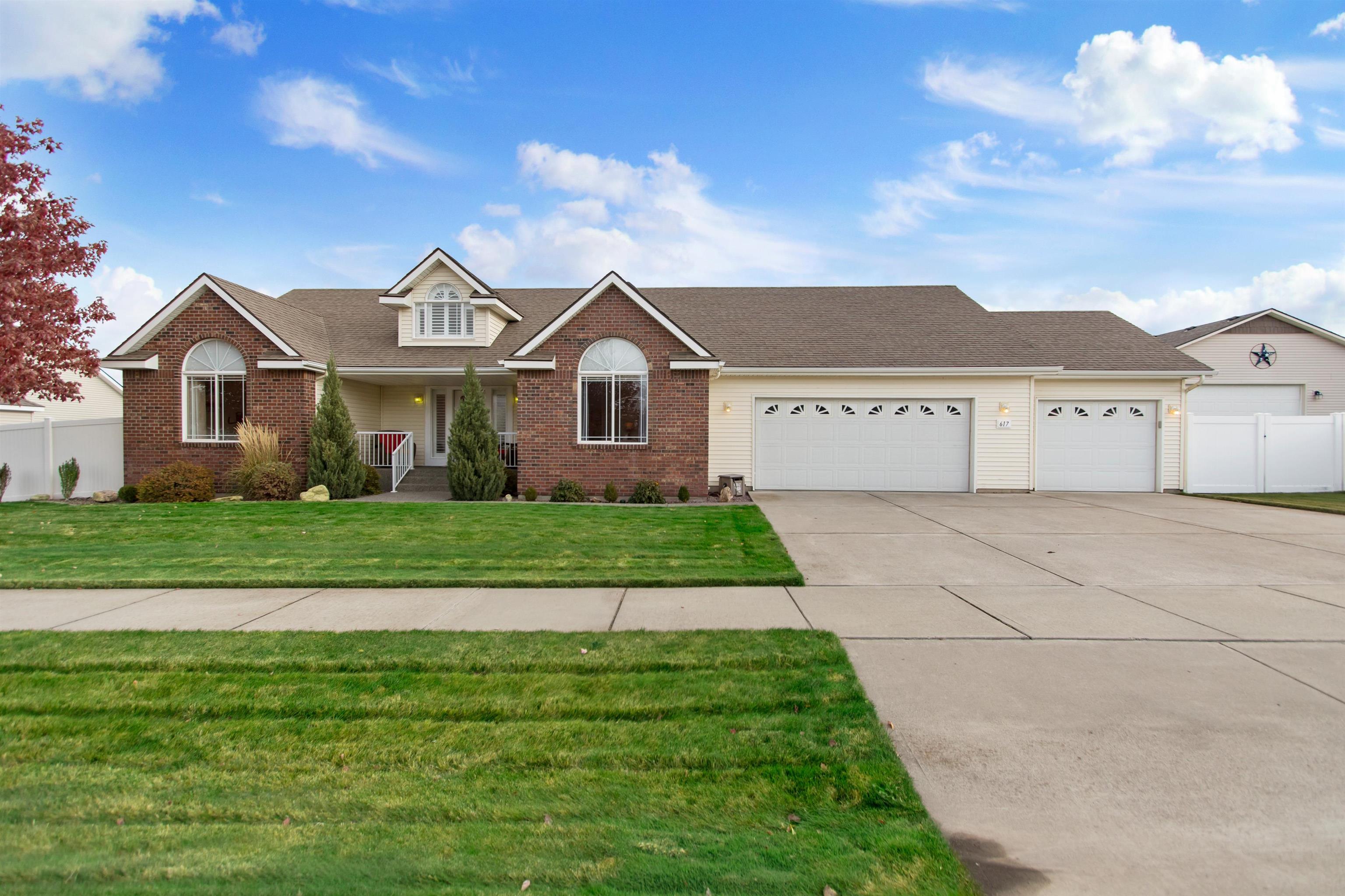 617 South Holiday Road Spokane Valley, WA 99016 - Photo 3 of 35