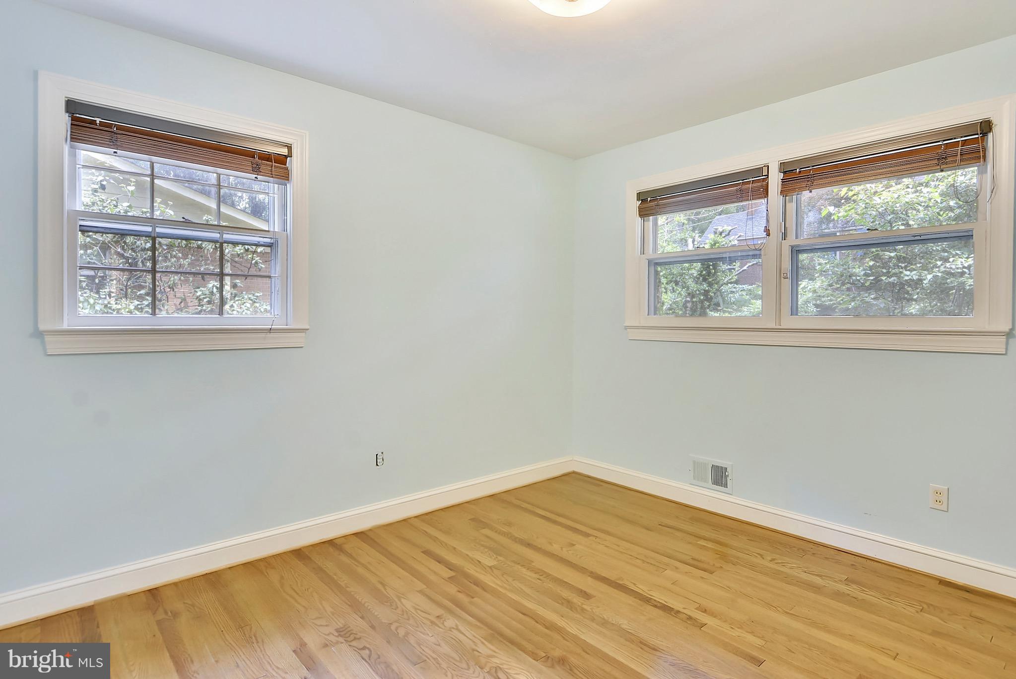 15 Parkside Road Silver Spring, MD 20910 - Photo 14 of 27 Front Bedroom