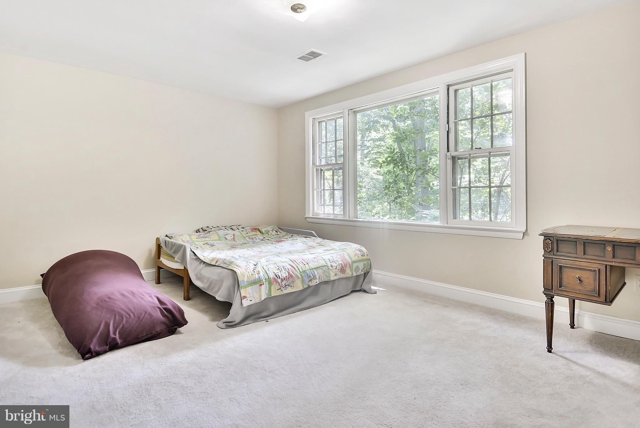 15 Parkside Road Silver Spring, MD 20910 - Photo 22 of 27 Basement Aupair Suite (BR4) with two closets