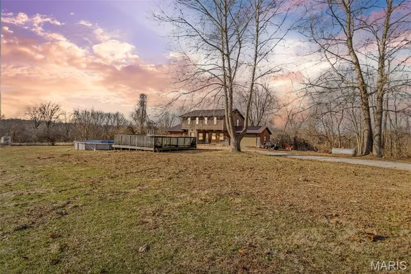 $275,000 | 2998 Gresham Hollow Road, Hamburg, IL 62045