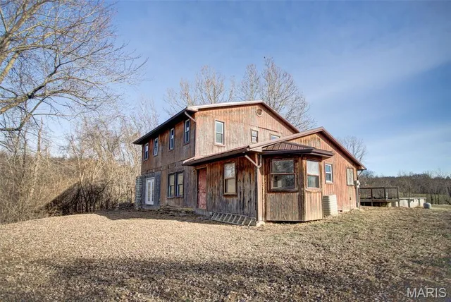 $299,000 | 2998 Gresham Hollow Road, Hamburg, IL 62045