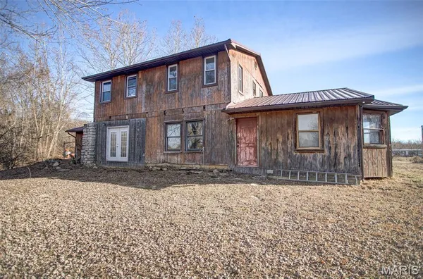 $275,000 | 2998 Gresham Hollow Road, Hamburg, IL 62045