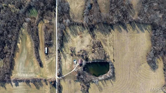 $299,000 | 2998 Gresham Hollow Road, Hamburg, IL 62045