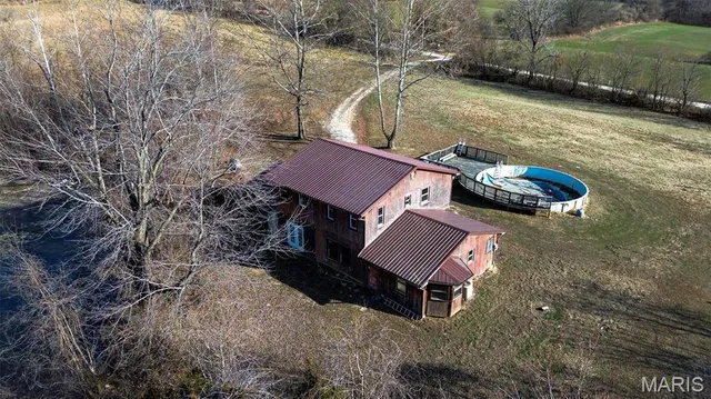 $299,000 | 2998 Gresham Hollow Road, Hamburg, IL 62045