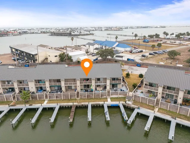 $420,000 | 1903 Bayhouse, Rockport, TX 78382