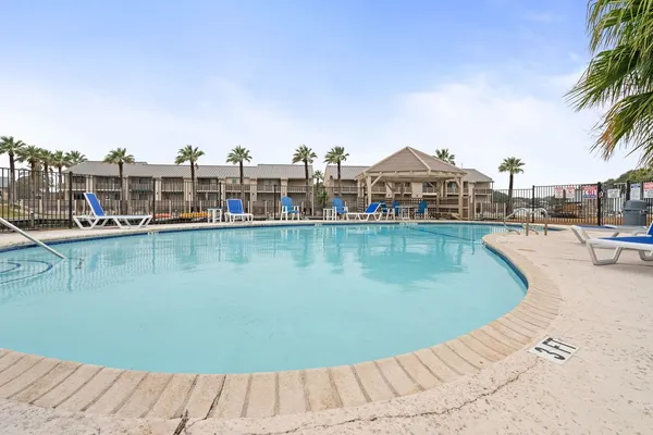$420,000 | 1903 Bayhouse, Unit 1903, Rockport, TX 78382