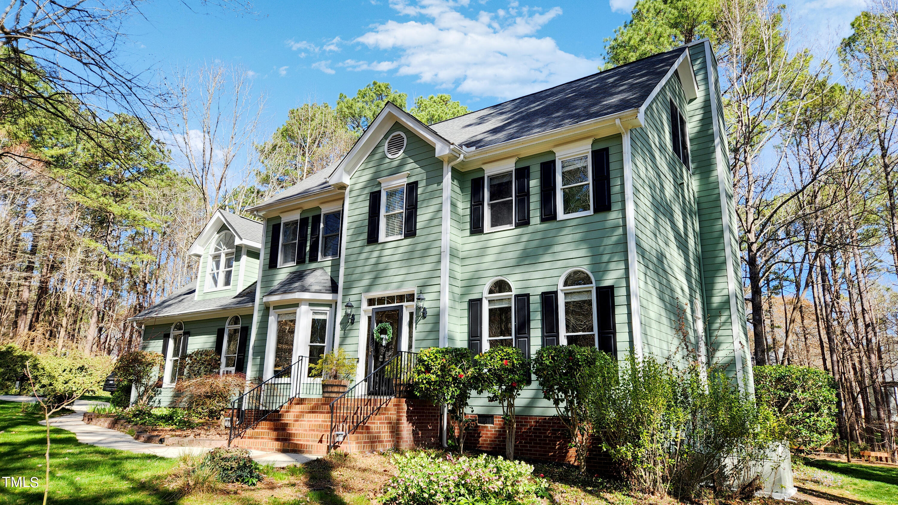 5732 North Hawthorne Way Raleigh, NC 27613 - Photo 2 of 20 20240311_111714