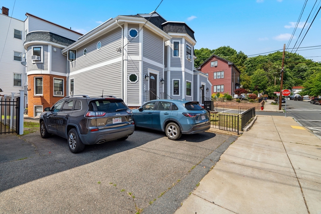 34 Gardner Street Chelsea, MA 02150 - Photo 4 of 27