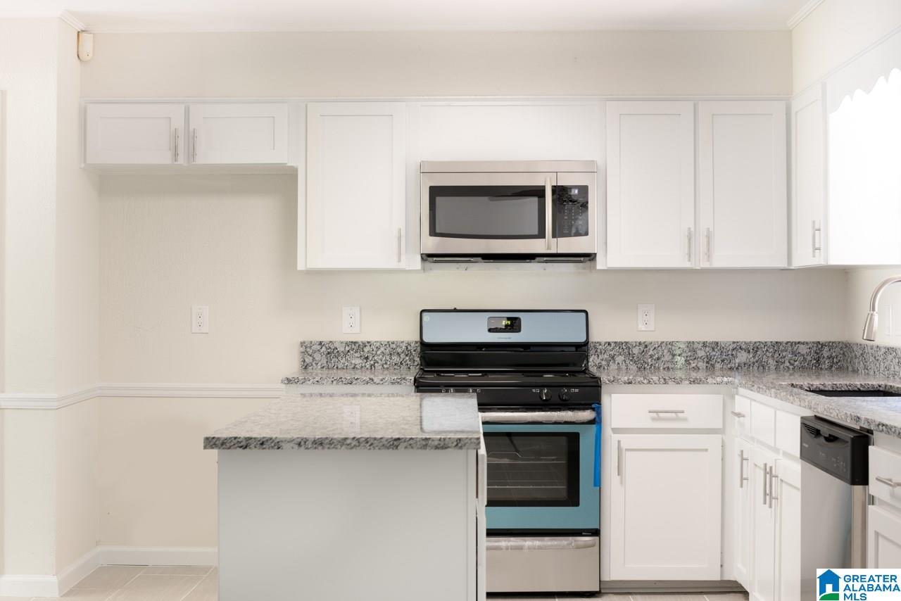 1309 Colonial Way Alabaster, AL 35007 - Photo 17 of 36