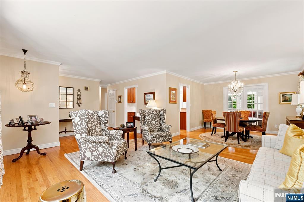 28 Delbrook Road Morris Plains, NJ 07950 - Photo 8 of 41