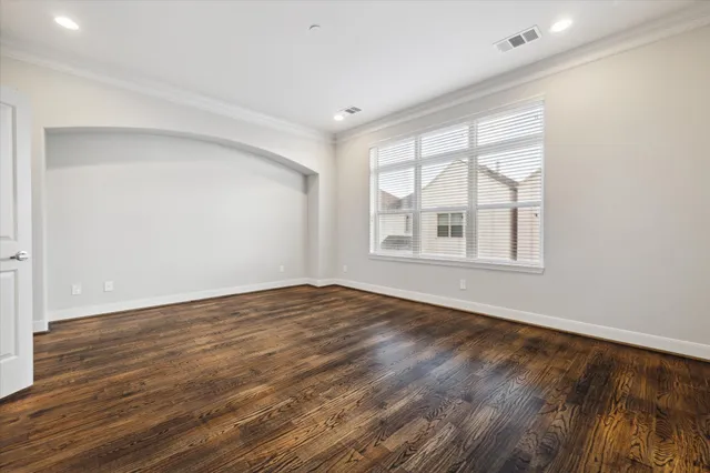 $5,000 | 6008 Potomac Park Drive, Houston, TX 77057