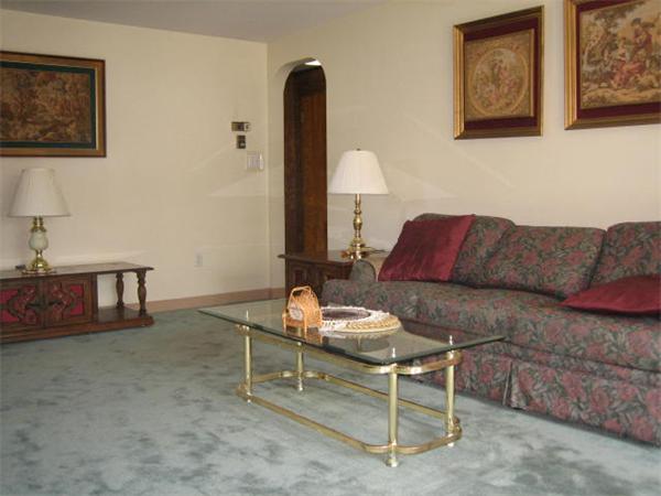 35 Edgemont Road Shrewsbury, MA 01545 - Photo 8 of 20 Gallery Image 8
