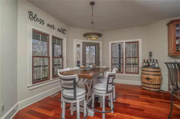 $950,000 | 723 Sulphur Springs Road Southeast, Fairmount, GA 30139