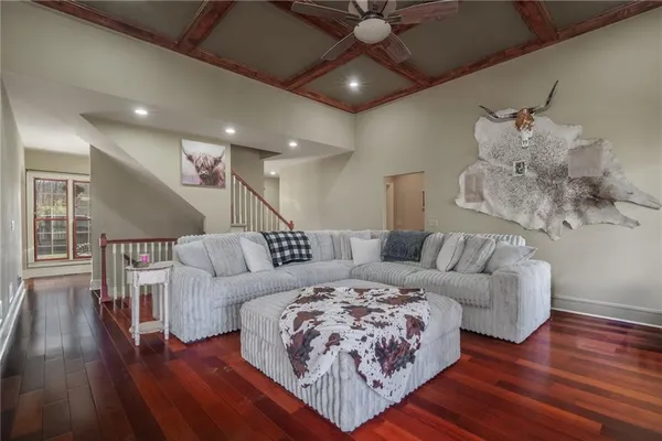 $950,000 | 723 Sulphur Springs Road Southeast, Fairmount, GA 30139