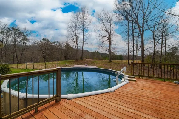 $950,000 | 723 Sulphur Springs Road Southeast, Fairmount, GA 30139