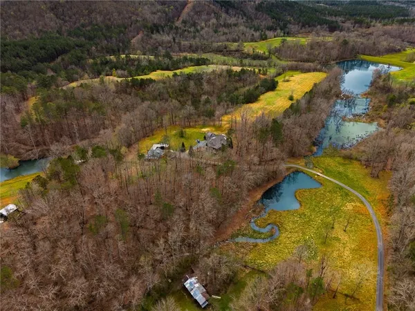 $950,000 | 723 Sulphur Springs Road Southeast, Fairmount, GA 30139