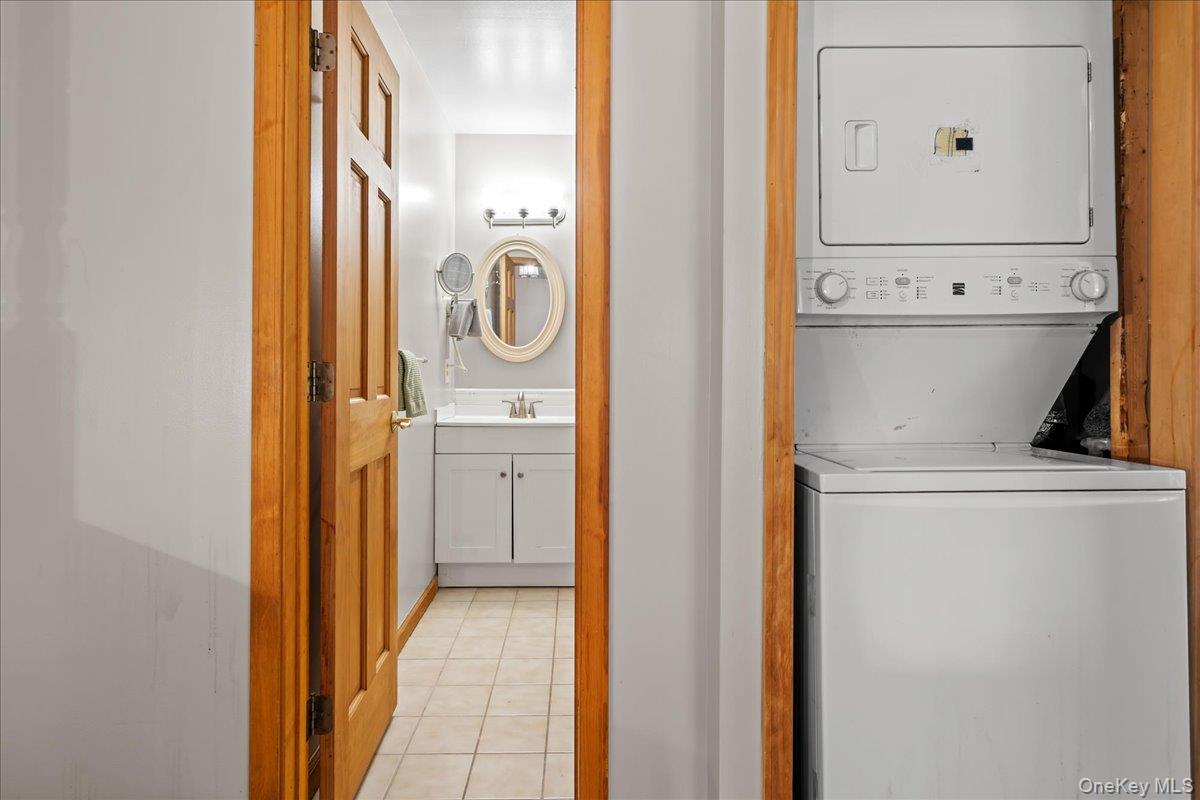 7 Laura Road Monroe, NY 10950 - Photo 35 of 42 2nd floor laundry