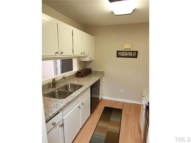 3327 Mill Run Raleigh, NC 27612 - Photo 5 of 12