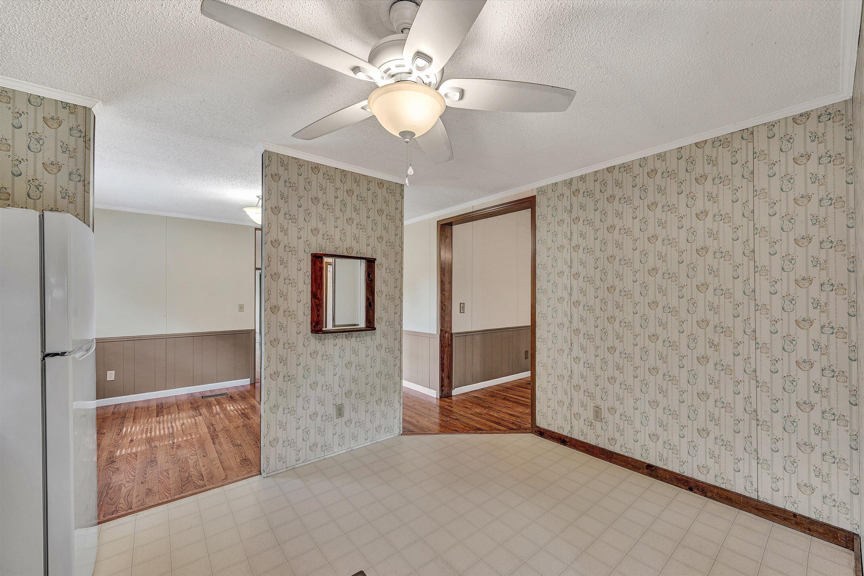 8755 Rocky Ford Road Moneta, VA 24121 - Photo 14 of 37 12-DSC04861