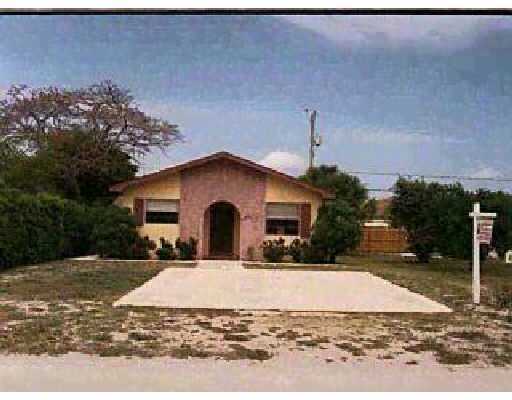 1155 South Ridge Lake Lantana, FL 33462 - Photo 1 of 1 Primary Photo