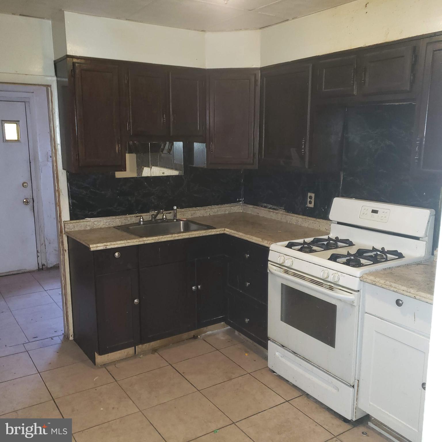 5835 Trinity Street Philadelphia, PA 19143 - Photo 5 of 13 Gallery Image 5