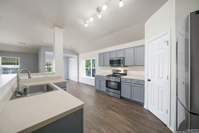 $1,700 | 15806 Bellister Street, Selma, TX 78154