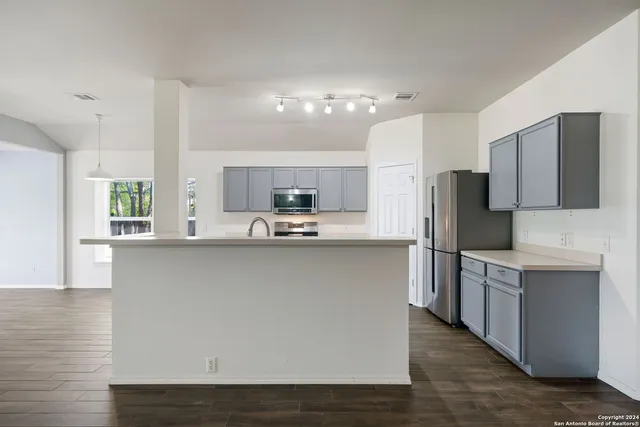 $1,700 | 15806 Bellister Street, Selma, TX 78154