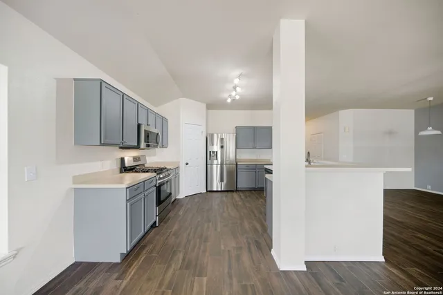 $1,700 | 15806 Bellister Street, Selma, TX 78154