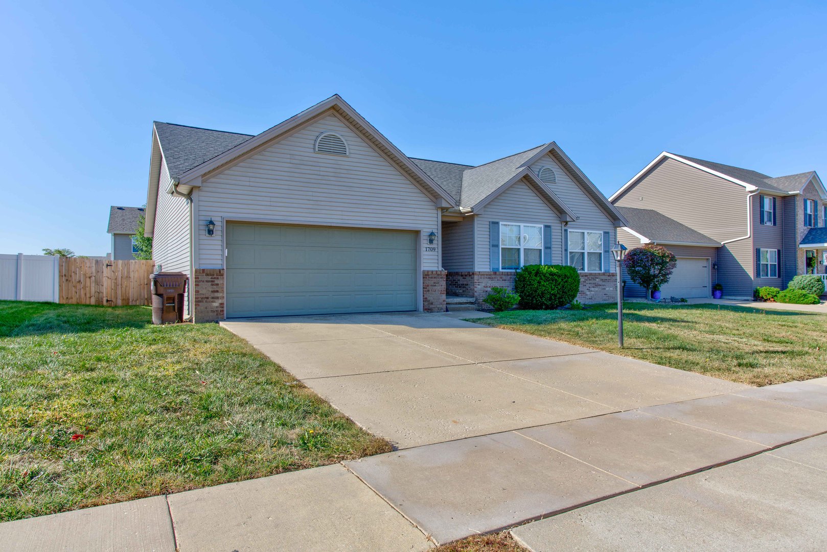 1709 Hunters Ridge Court Mahomet, IL 61853 - Photo 1 of 42 Gallery Image 1