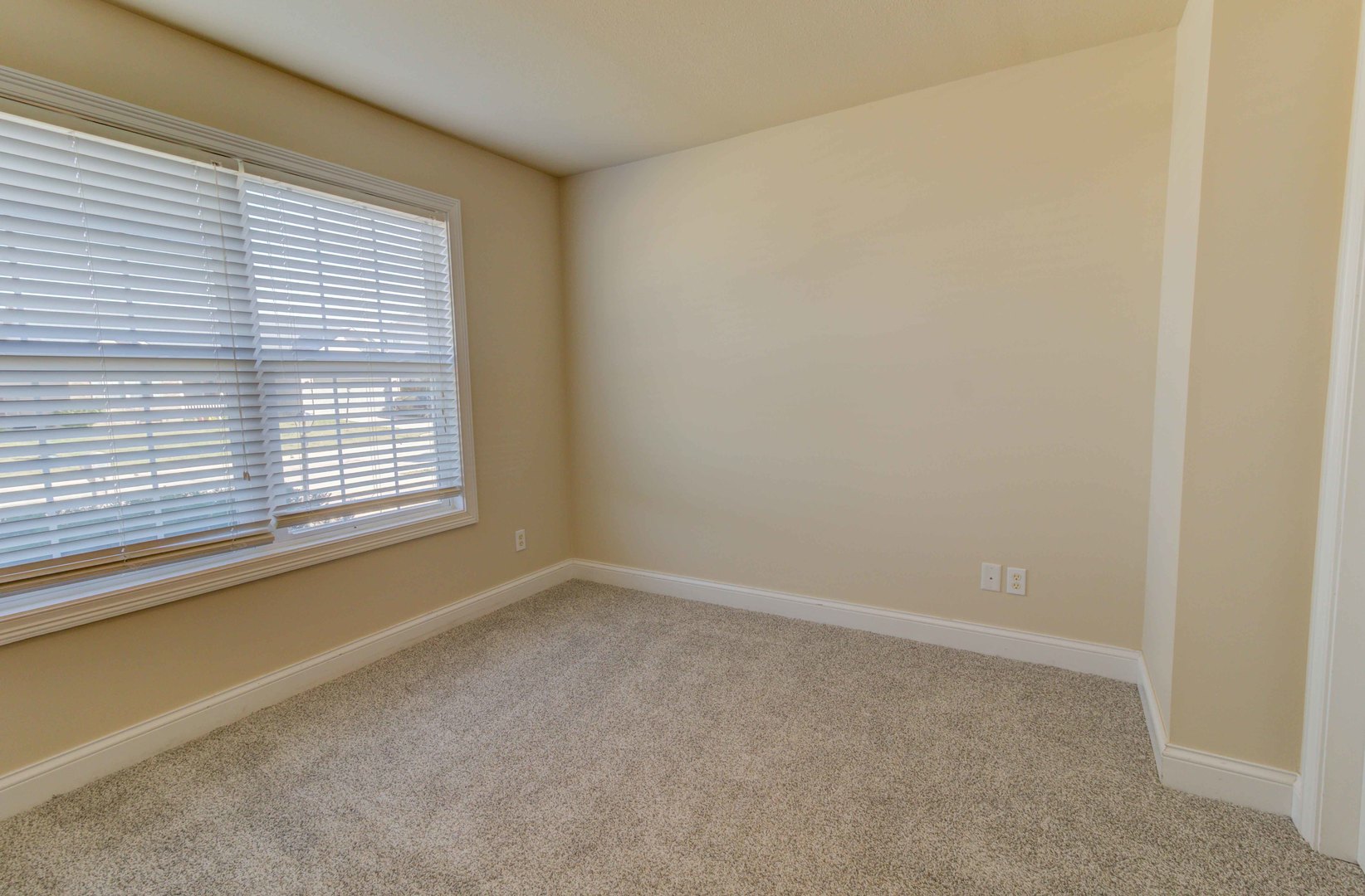 1709 Hunters Ridge Court Mahomet, IL 61853 - Photo 27 of 42 Gallery Image 27
