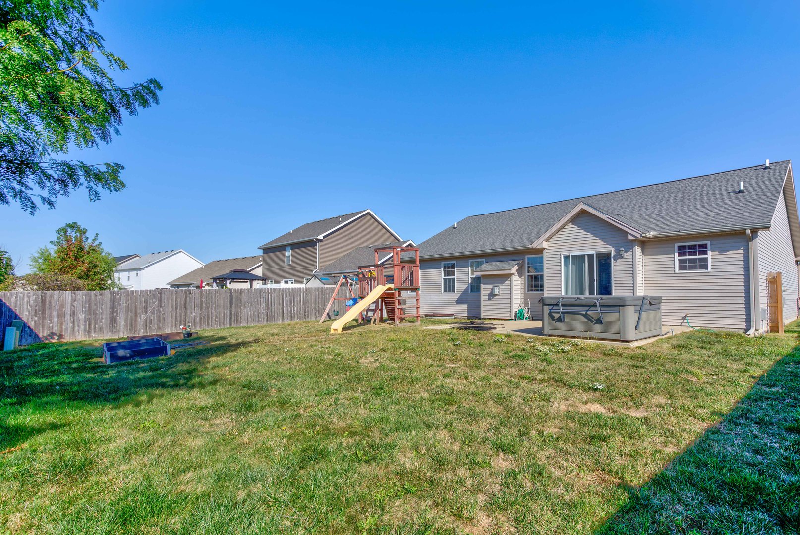 1709 Hunters Ridge Court Mahomet, IL 61853 - Photo 5 of 42 Gallery Image 5