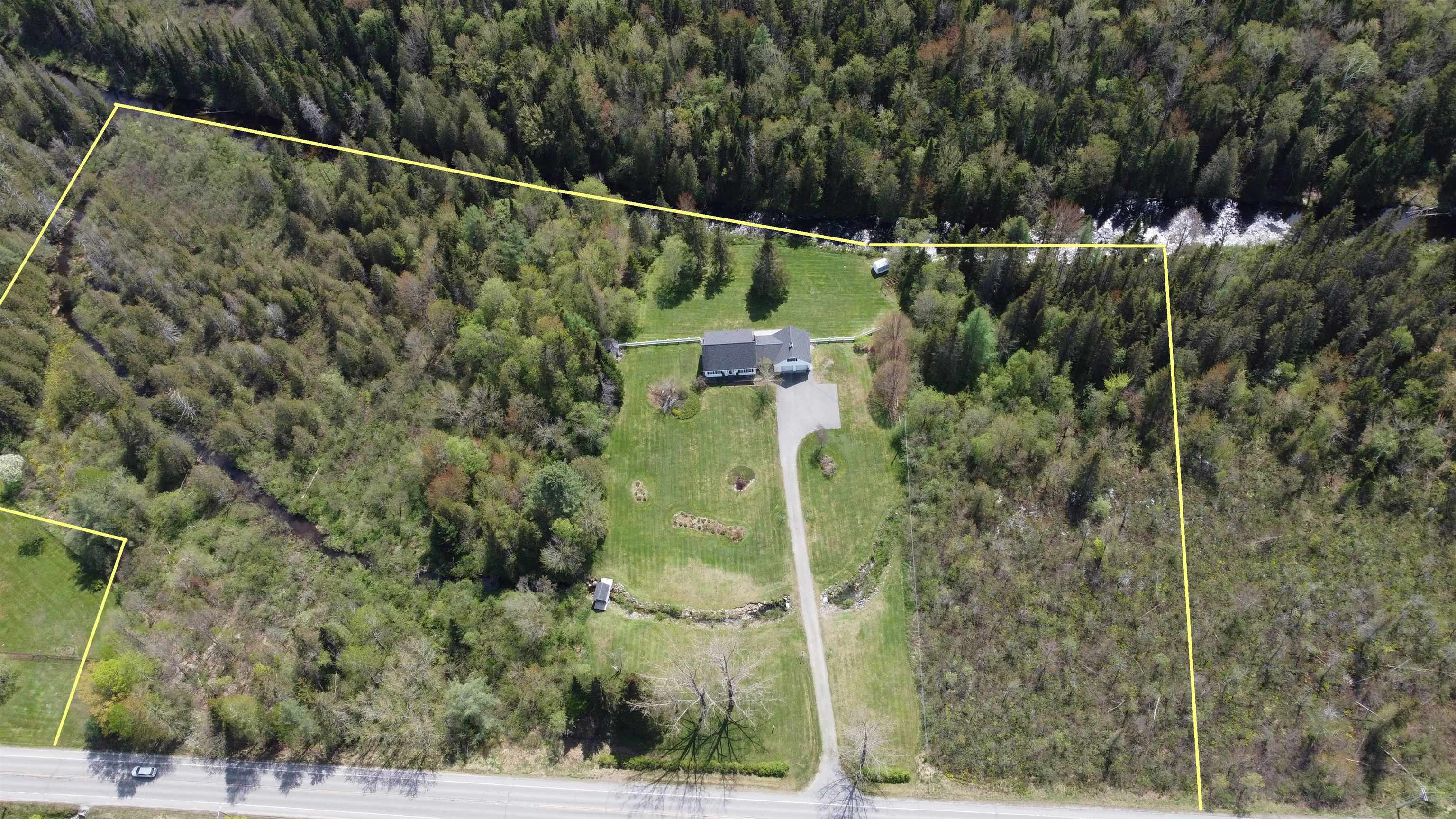 1017 Railroad Street Brighton, VT 05846 - Photo 4 of 60