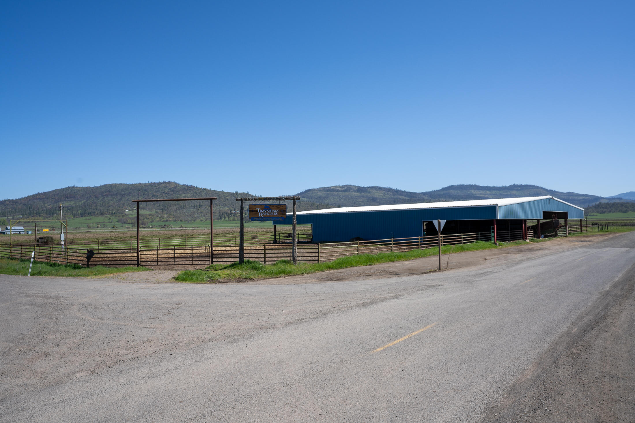 1881 Brophy Road Eagle Point, OR 97524 - Photo 17 of 130 013