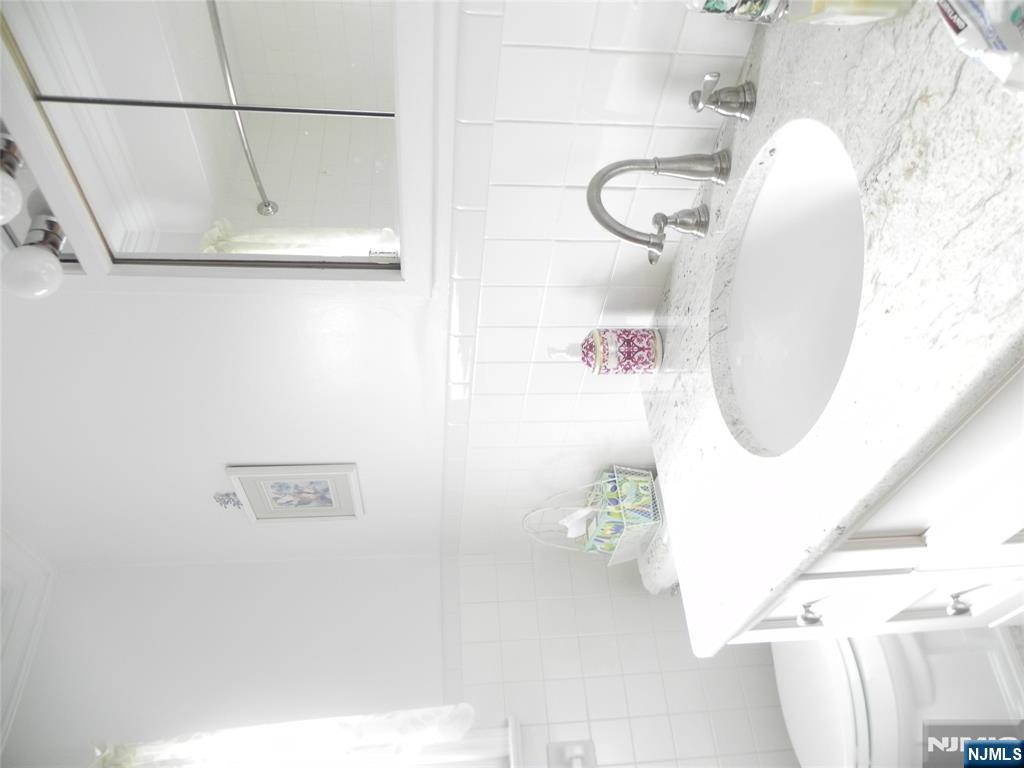 117 Madison Street Little Ferry, NJ 07643 - Photo 10 of 16