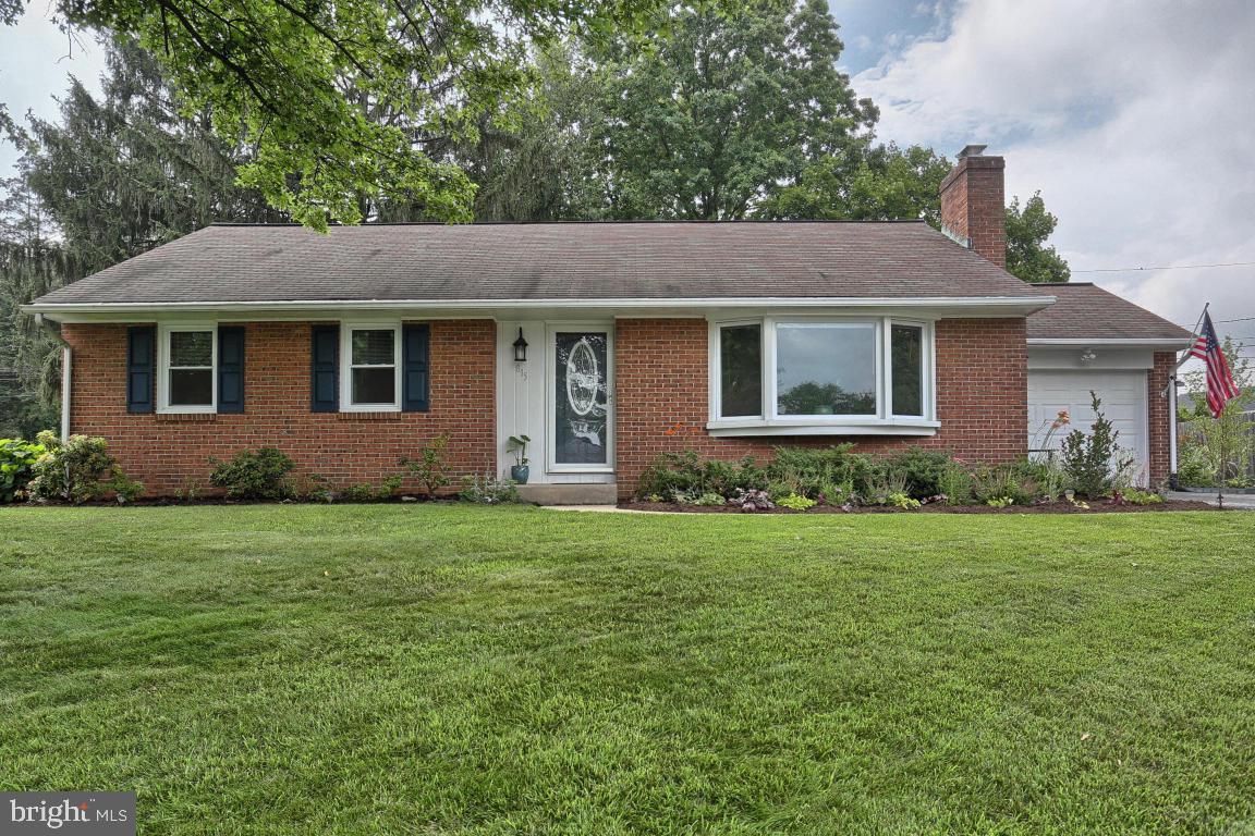 815 Robin Road Lancaster, PA 17601 - Photo 1 of 22 Gallery Image 1