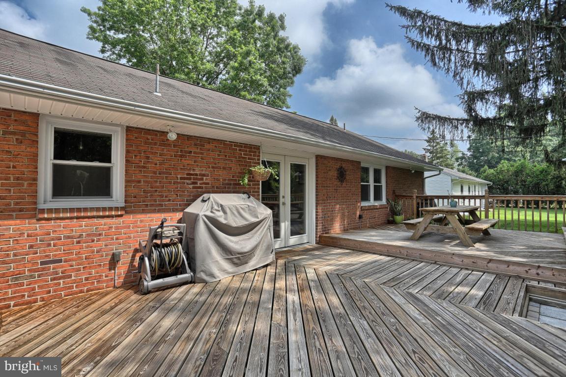 815 Robin Road Lancaster, PA 17601 - Photo 4 of 22 Gallery Image 4