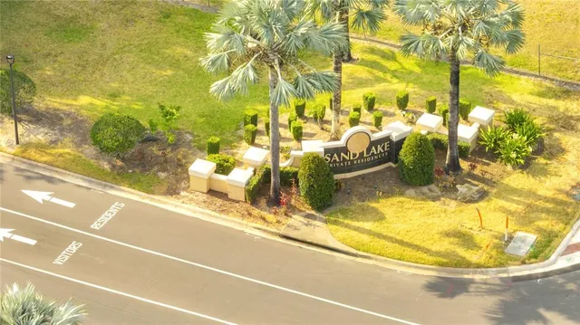 a picture of city view