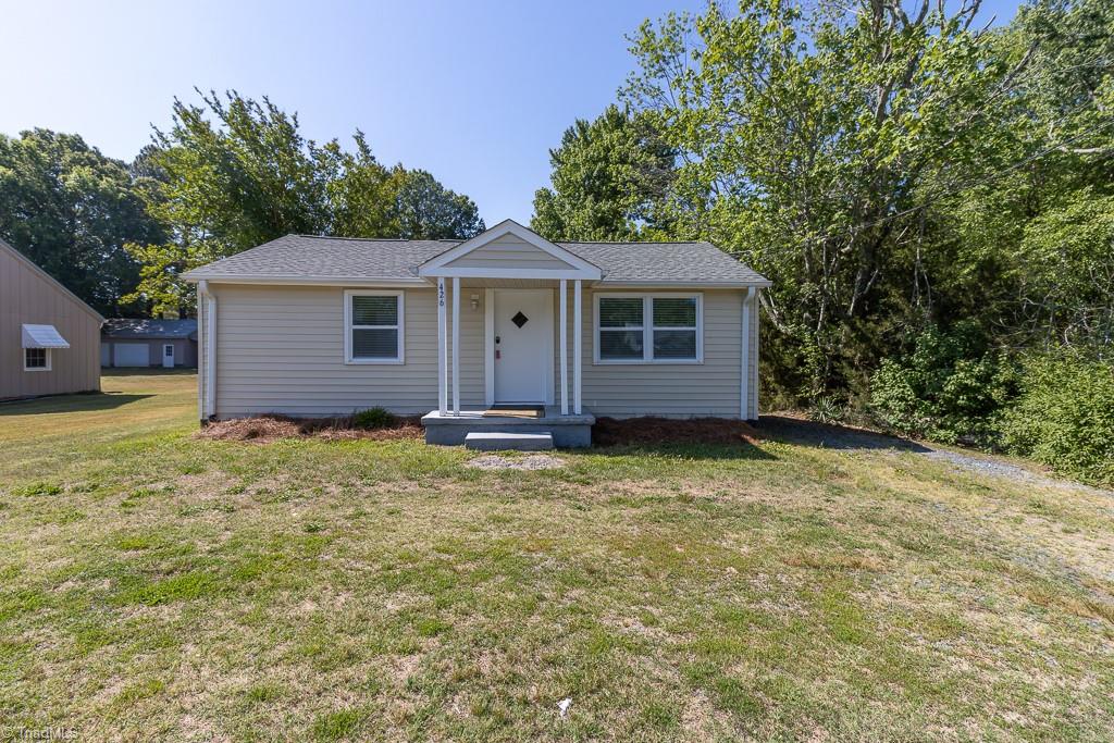426 Hasty School Road Thomasville, NC 27360 - Photo 2 of 24