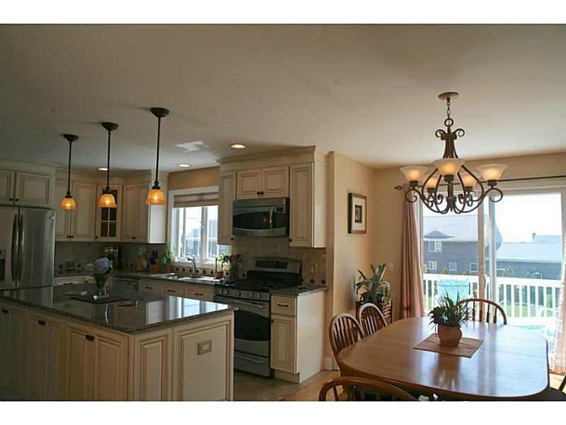 57 High Hawk Road Portsmouth, RI 02871 - Photo 4 of 17 Kitchen.