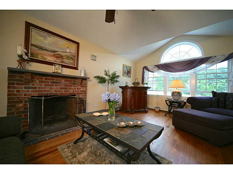 57 High Hawk Road Portsmouth, RI 02871 - Photo 5 of 17 Living Room.