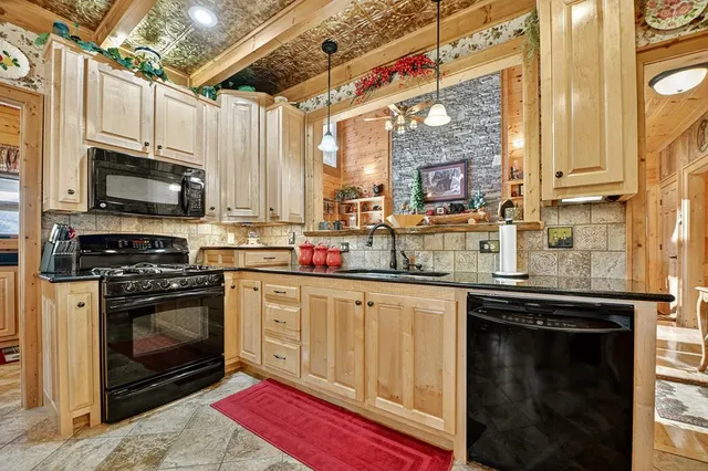 $1,150,000 | 671 Stover Knob Trail, Cherry Log, GA 30522