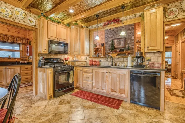 $1,150,000 | 671 Stover Knob Trail, Cherry Log, GA 30522