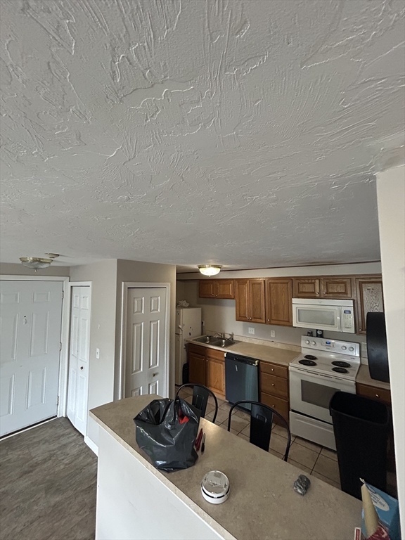 11 Gibbs Street, Unit D61 Worcester, MA 01607 - Photo 2 of 12