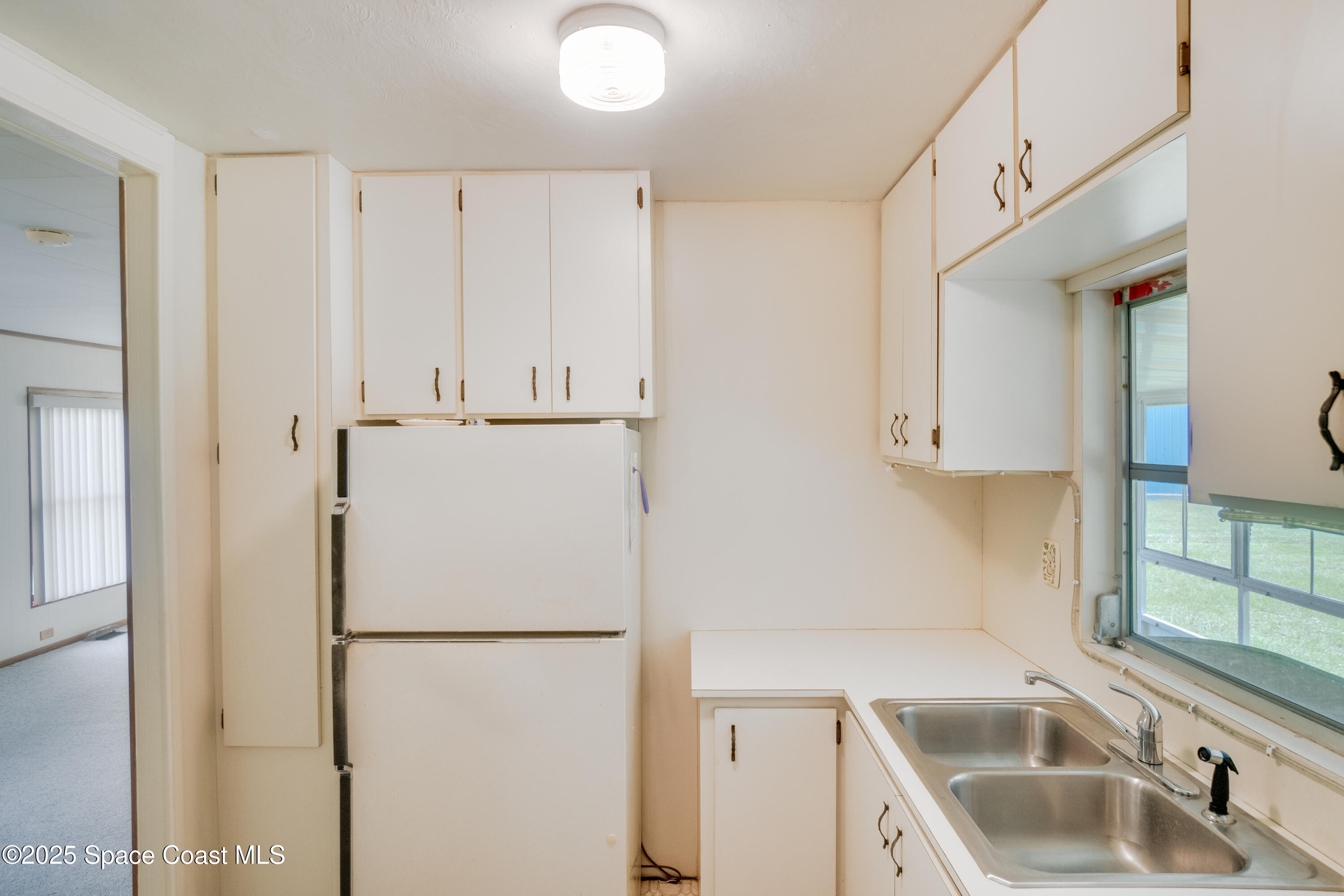 3553 Ellis Lane Mims, FL 32754 - Photo 6 of 20 #6 (5)